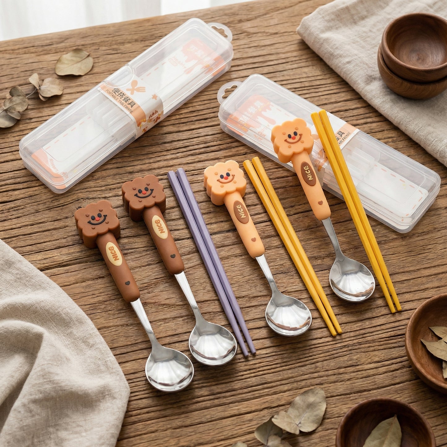 Portable cutlery set (spoon + chopsticks) 便携餐具套装（勺子+筷子）