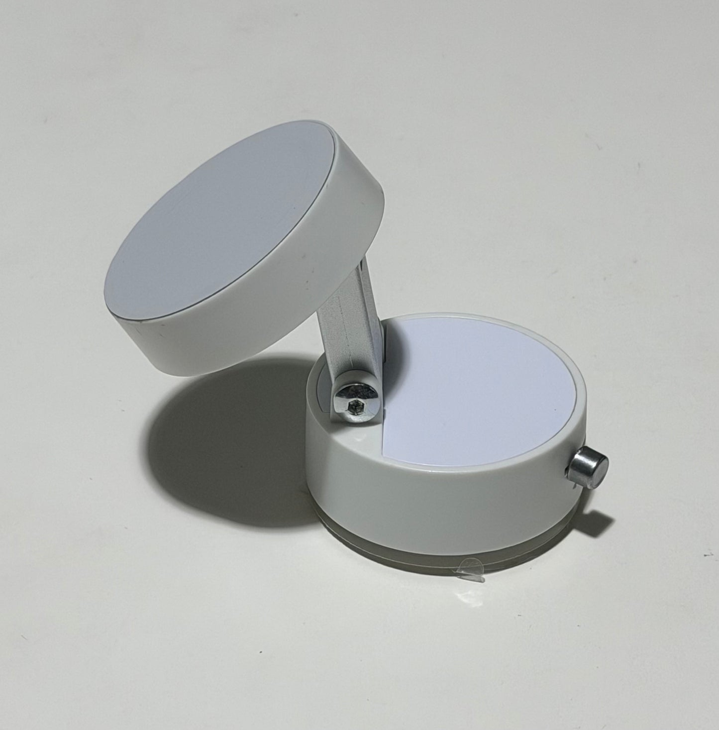 Magnetic Vacuum Suction Phone Stand  真空吸附磁吸手机支架
