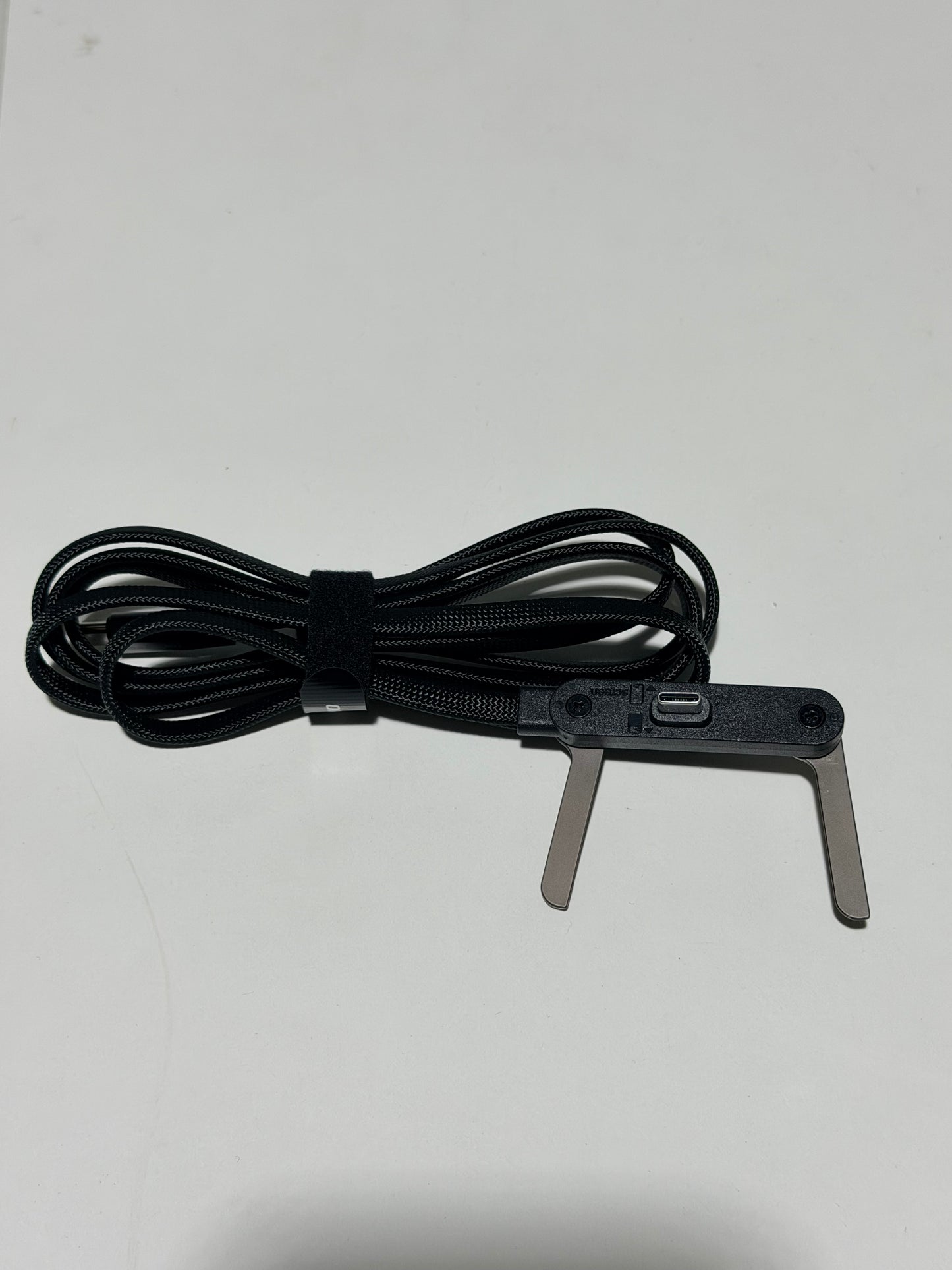 240W Foldable Stand USB-C Fast Charging Cable 240W折叠支架Type-C快充数据线