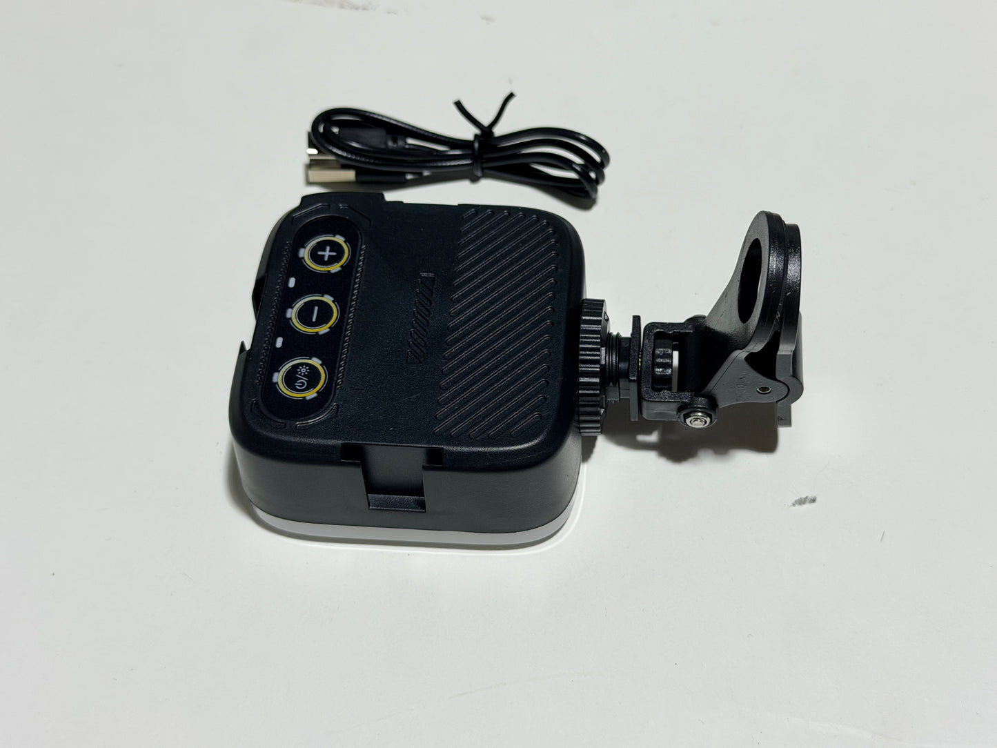 Portable Clip-On Fill Light  便携夹式补光灯